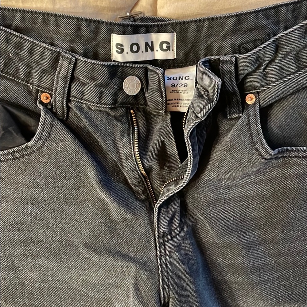 S.O.N.G Black Barrel Jeans - Picture 2 of 6